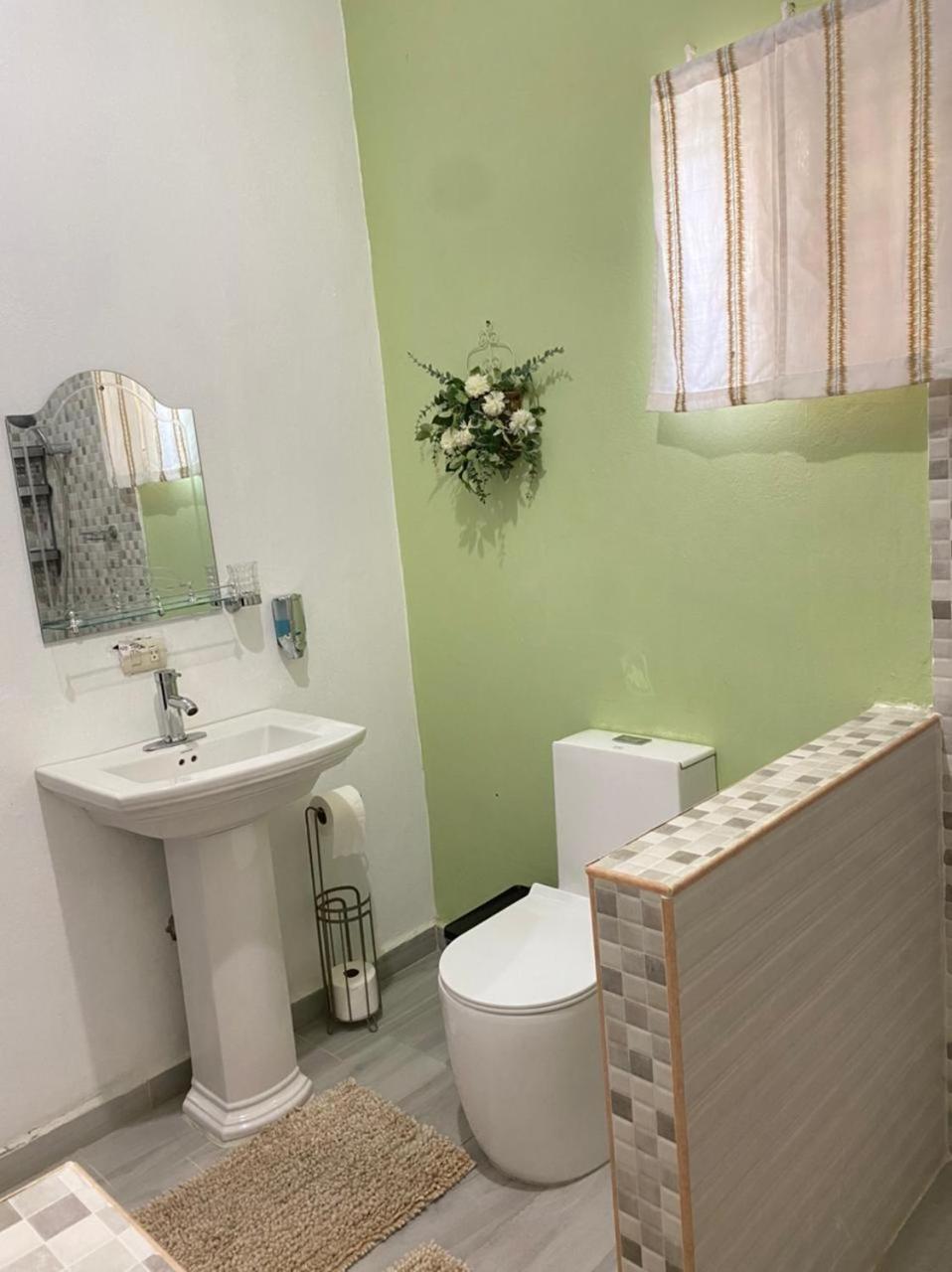 Only Room By Merengue House, 8 Minutos Airport Monte Adentro  Buitenkant foto